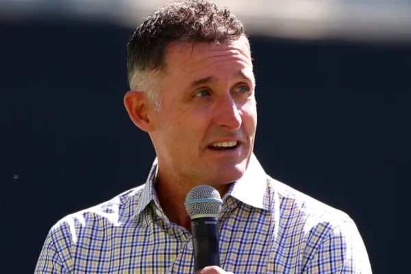 mike-hussey